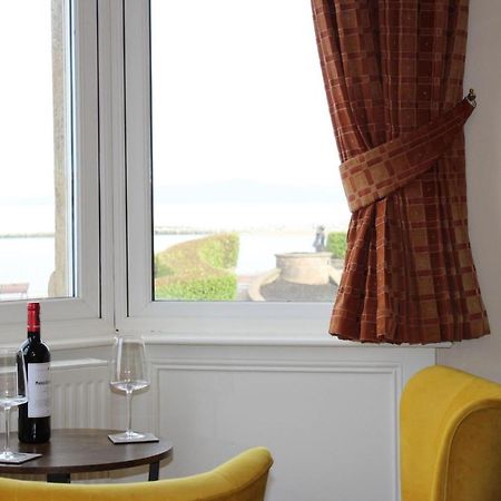 The Crown Hotel Моркамб Екстериор снимка